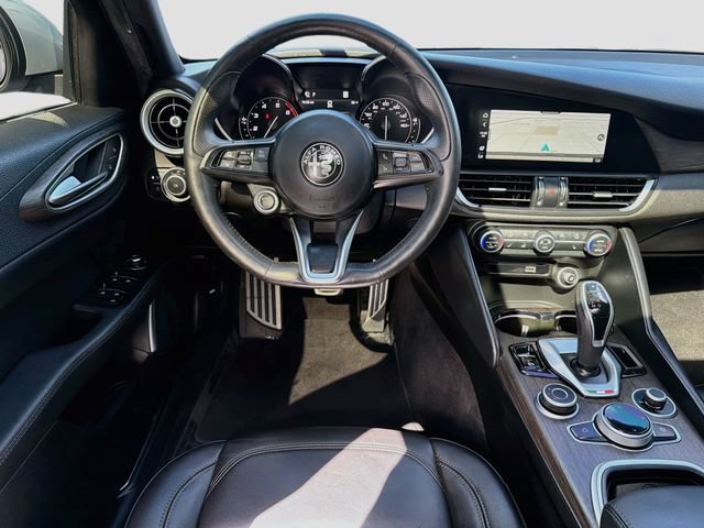 Used 2022 Alfa Romeo Giulia Ti w/ Active Assist Plus Package RWD image 24