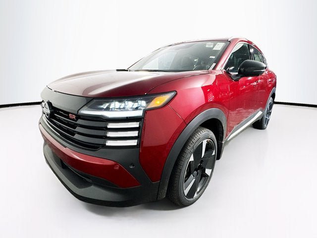 New 2026 Nissan Kicks SR w/ Cold Weather Package