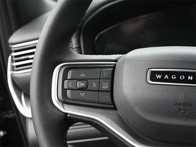 Used 2025 Jeep Wagoneer Series II image 32