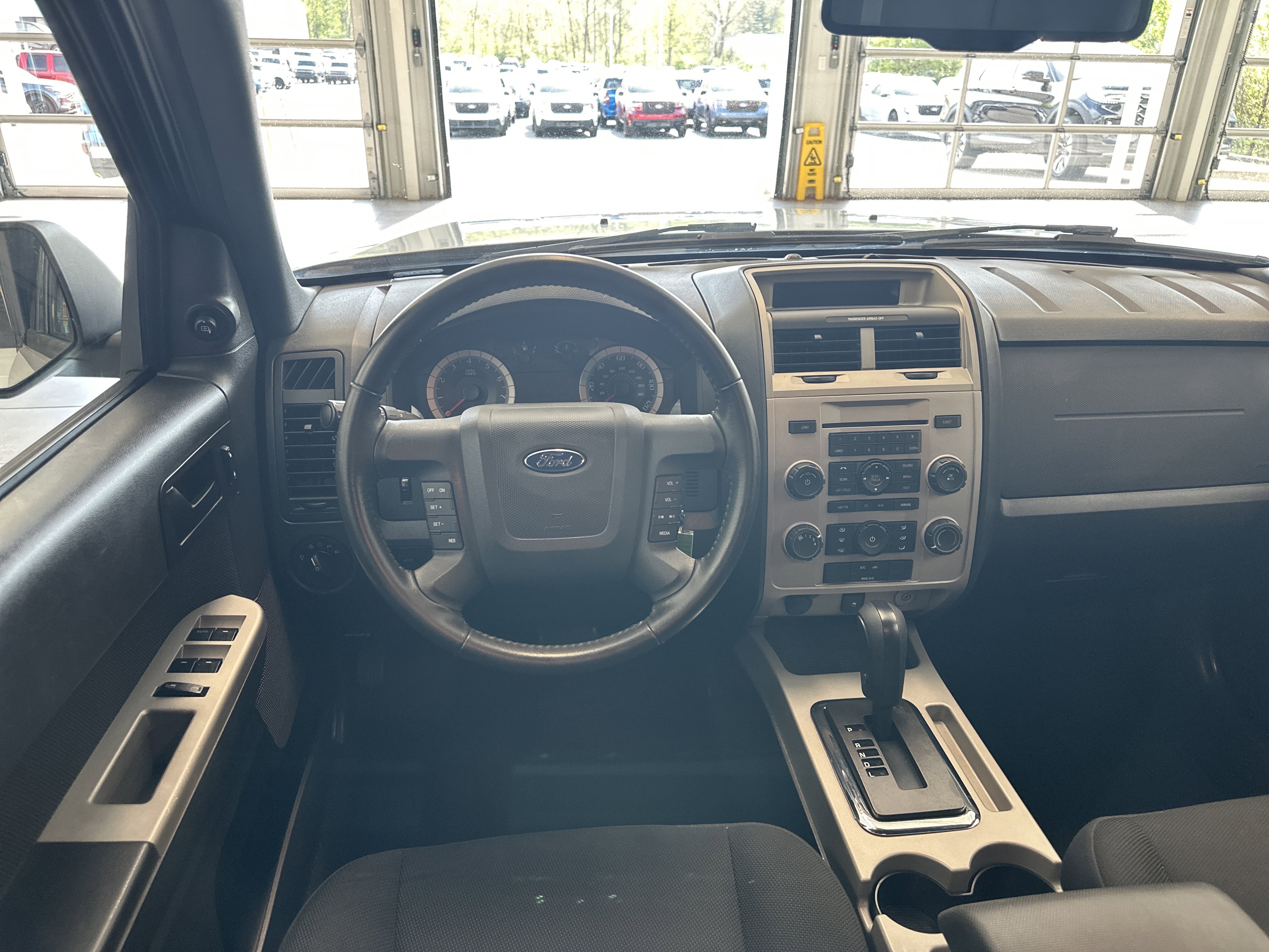 Used 2009 Ford Escape XLT FWD image 2