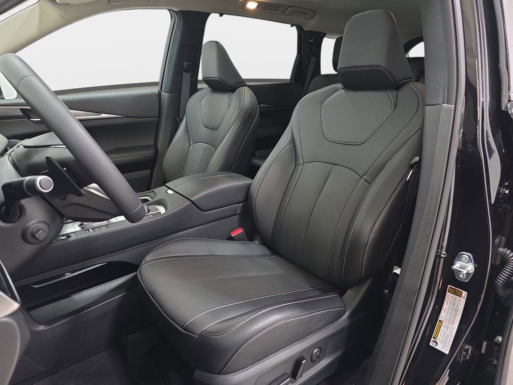 Certified 2026 INFINITI QX60 Luxe w/ Cargo Package image 12