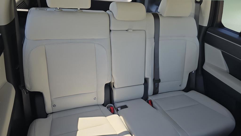 New 2026 Hyundai Santa Fe SE FWD image 10