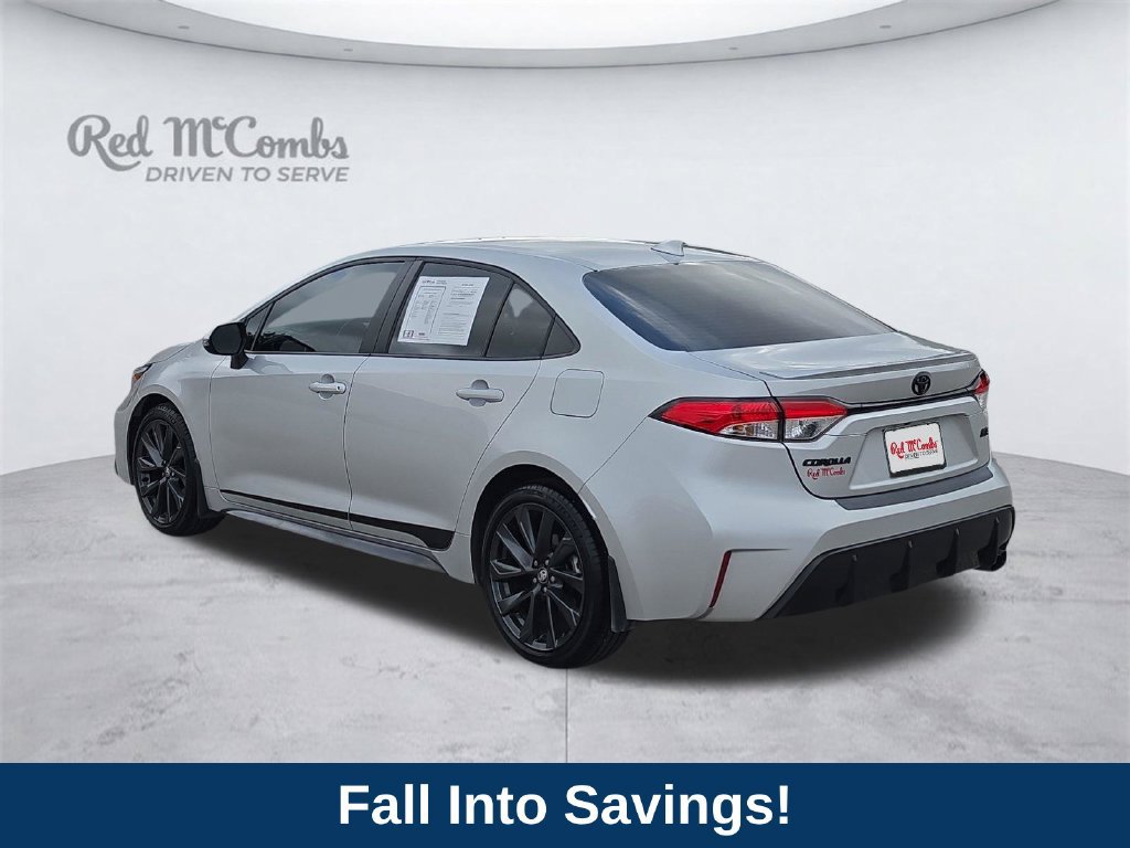 Used 2025 Toyota Corolla SE FWD image 3