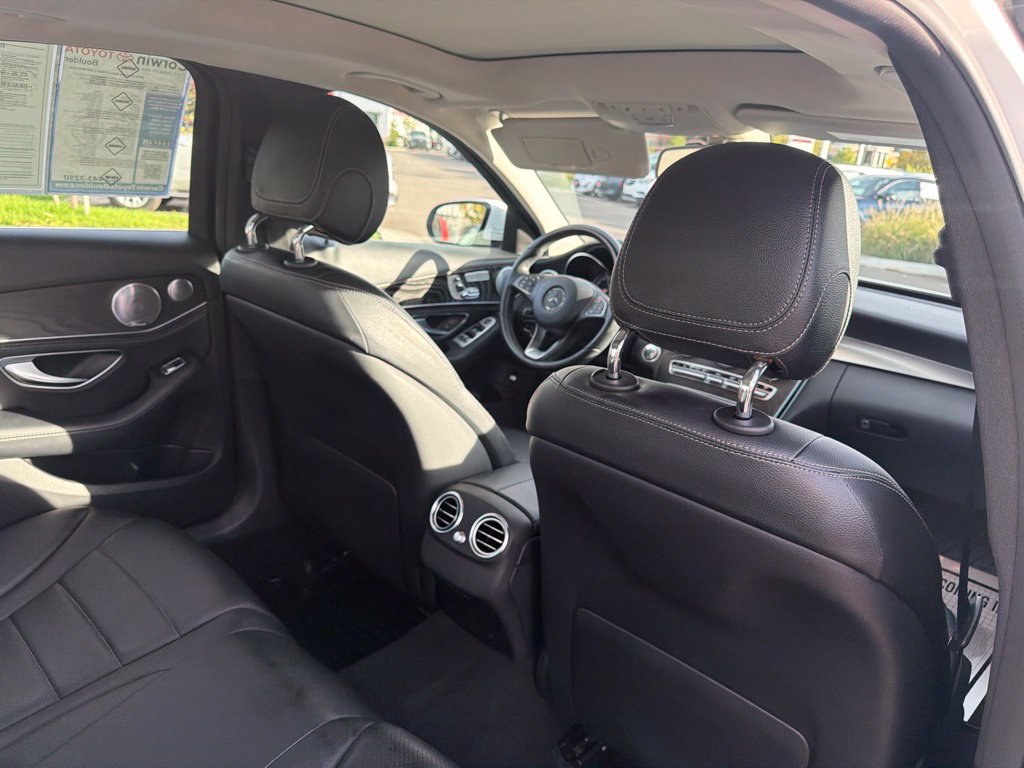 Used 2015 Mercedes-Benz C 300 4MATIC Sedan image 16