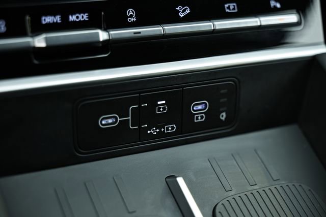 Certified 2025 Hyundai Santa Fe SEL image 40