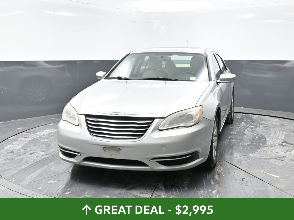 Used 2011 Chrysler 200 Touring image 5