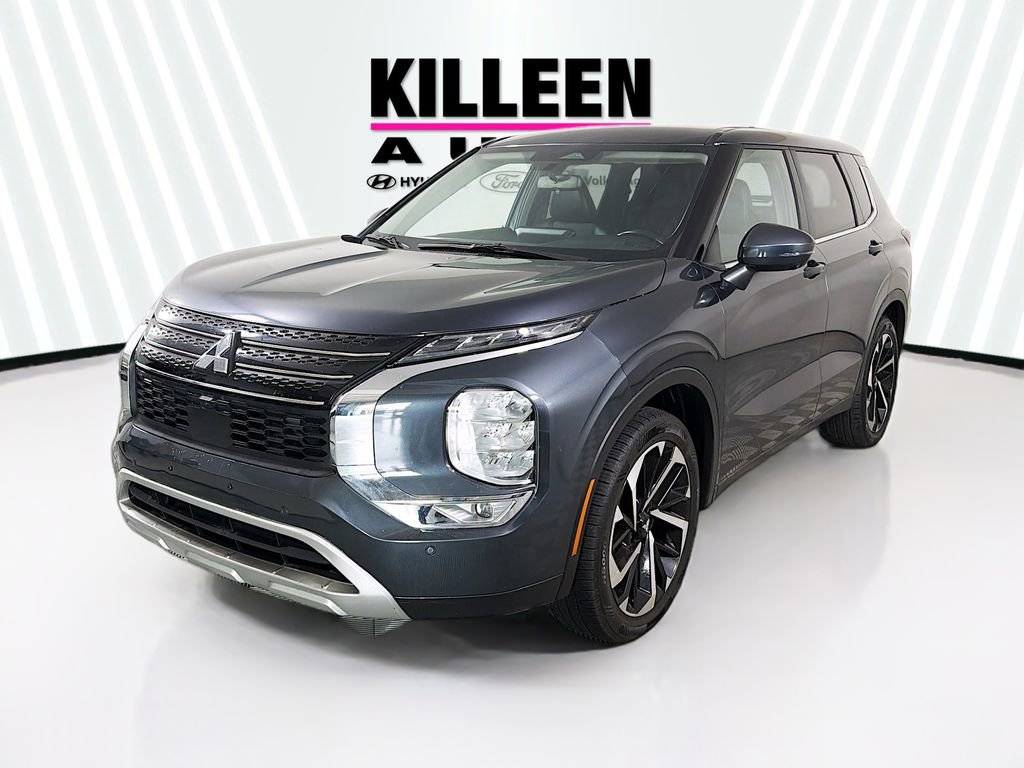 Used 2024 Mitsubishi Outlander SE image 3