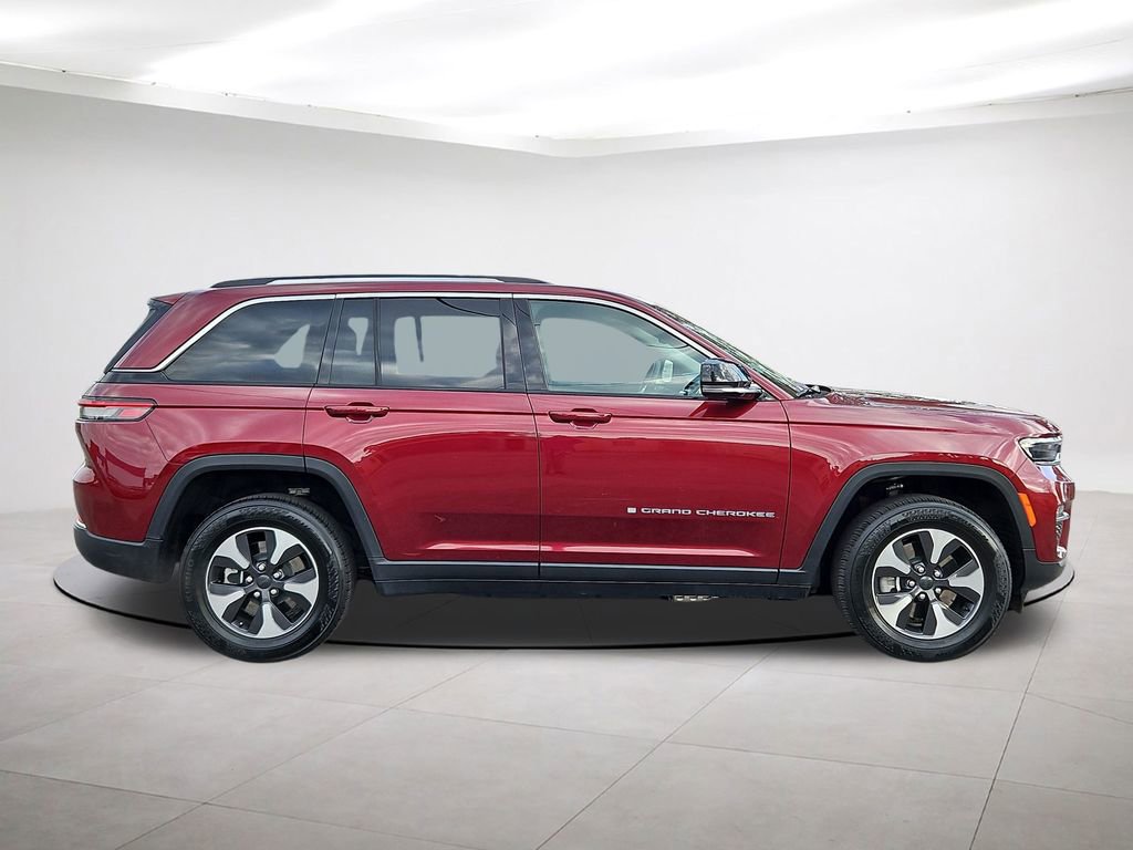 Used 2024 Jeep Grand Cherokee Limited 4xe image 8
