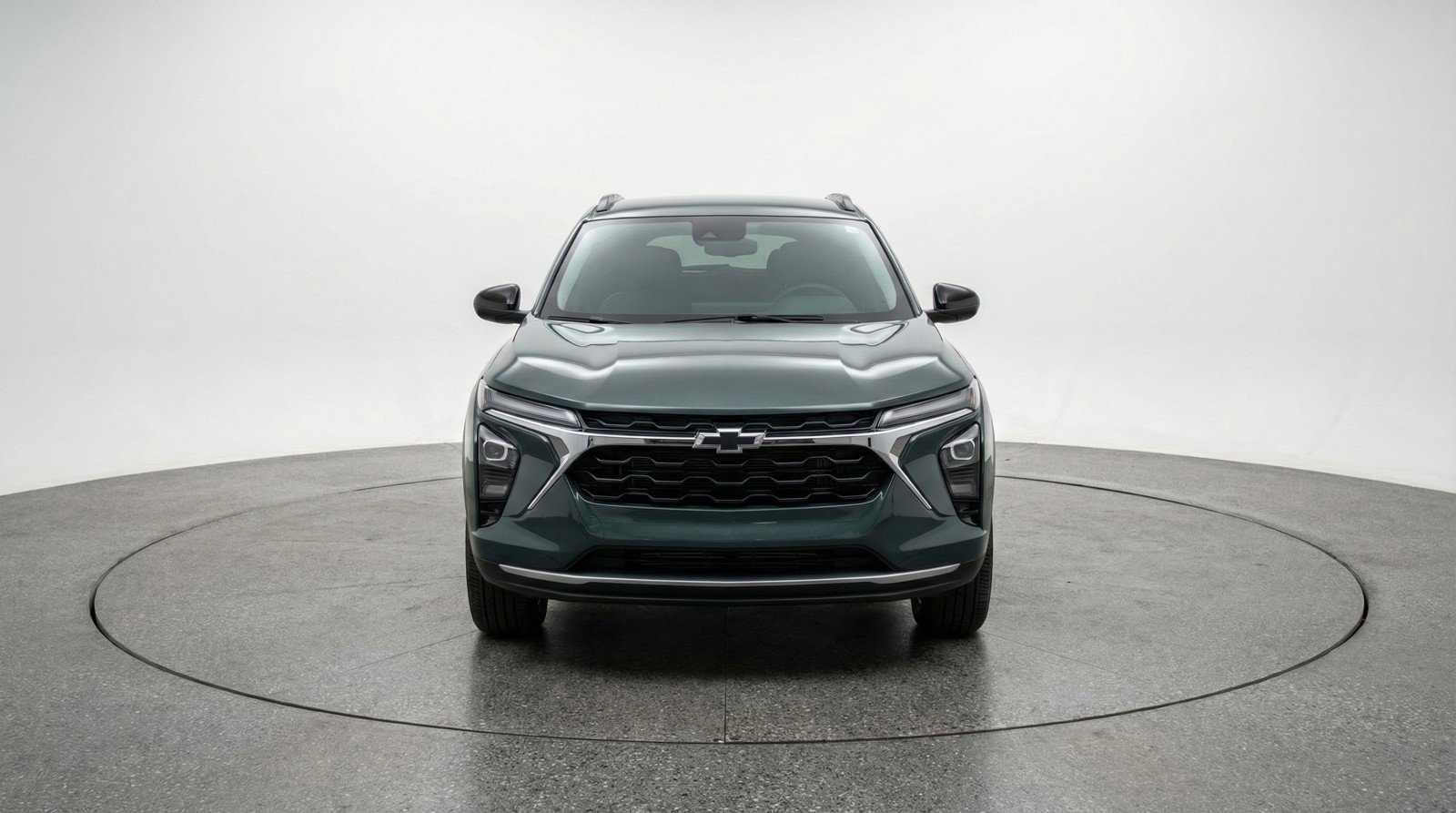 Used 2025 Chevrolet Trax LT image 2