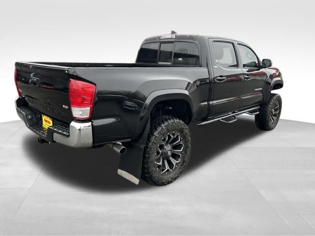 Used 2016 Toyota Tacoma SR5 image 8
