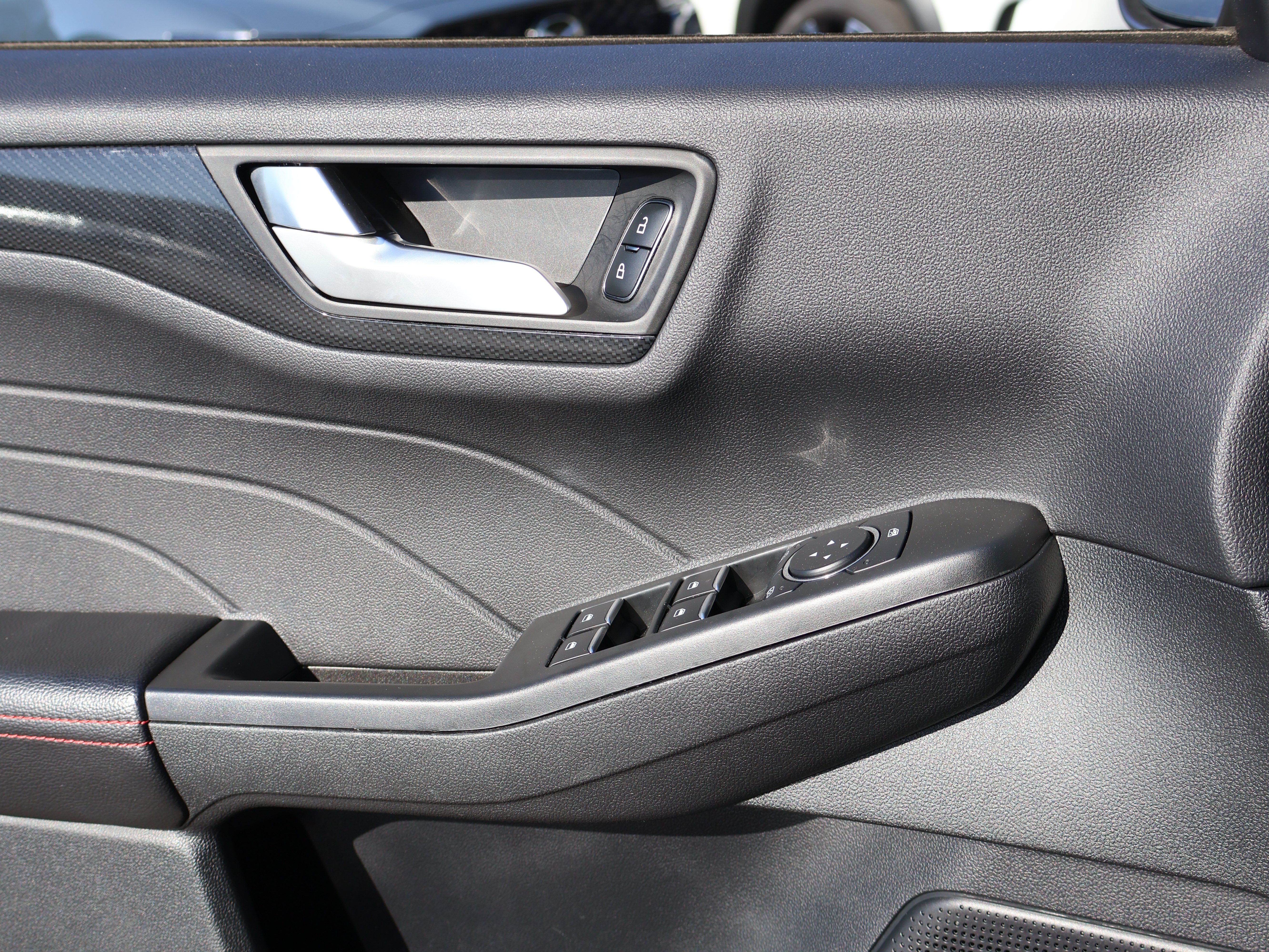 Used 2025 Ford Escape ST-Line AWD/4WD image 41