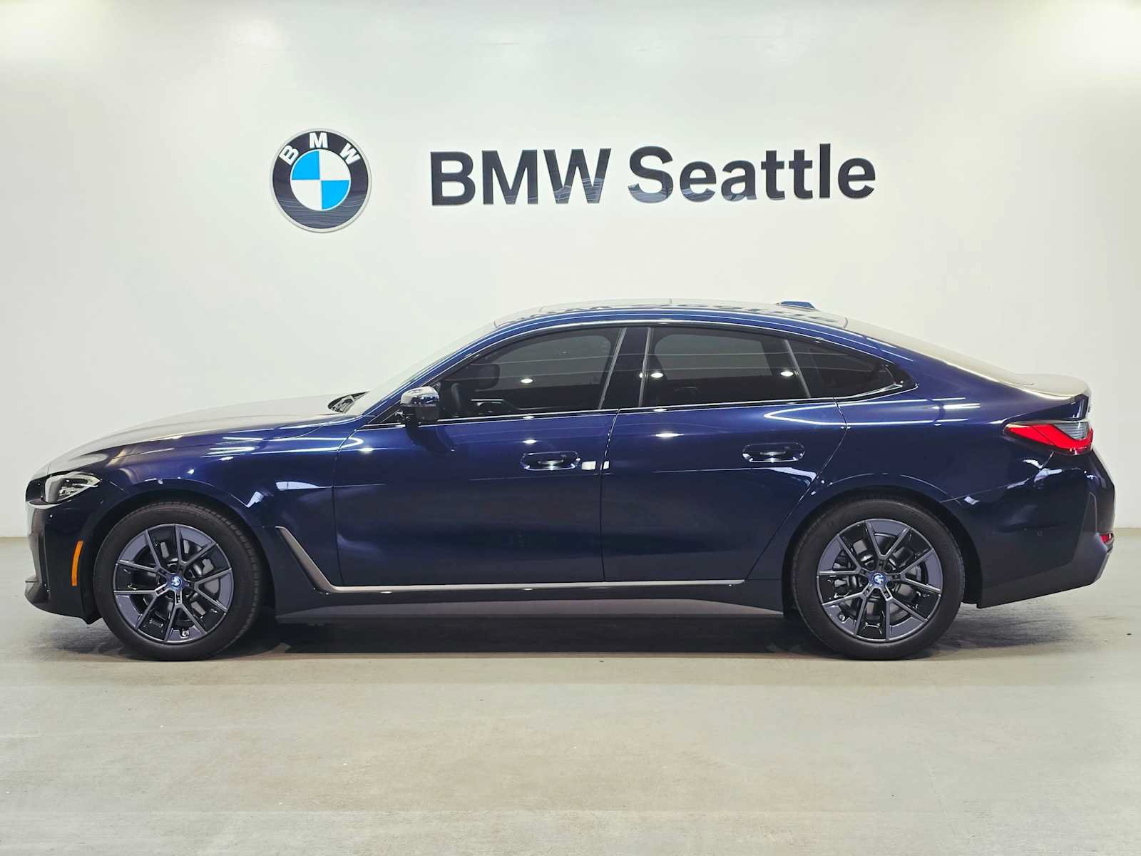 Certified 2023 BMW i4 eDrive35 w/ Premium Package RWD image 3
