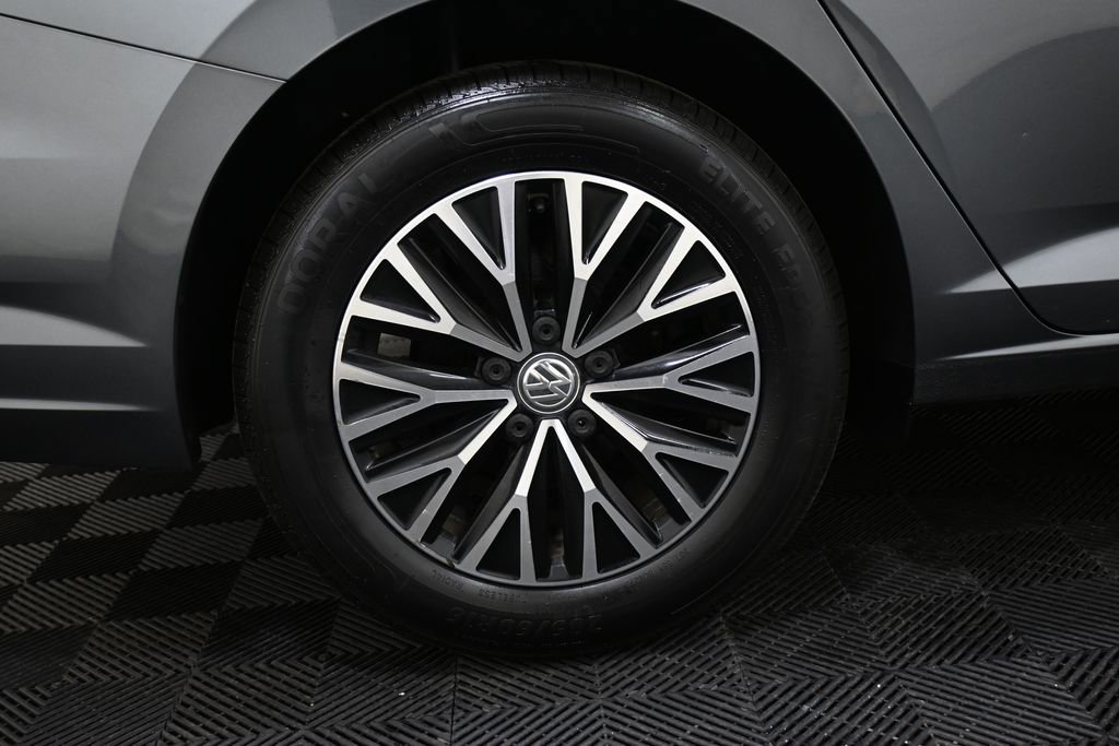 Used 2019 Volkswagen Jetta R-Line image 36