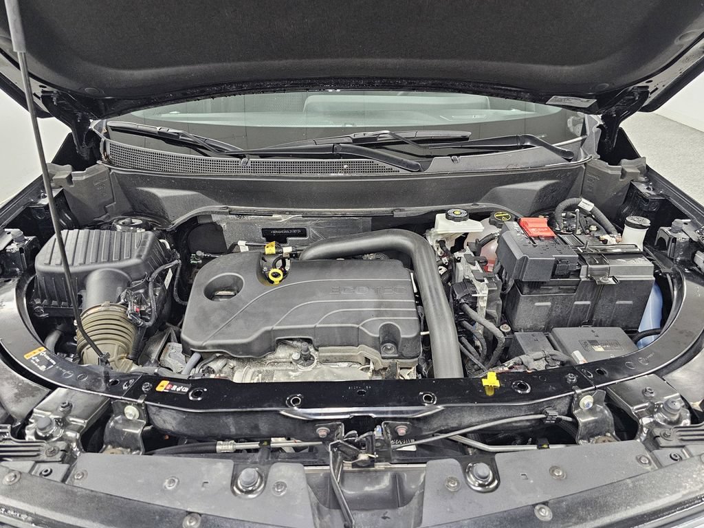 Used 2025 Chevrolet Equinox LT FWD image 9