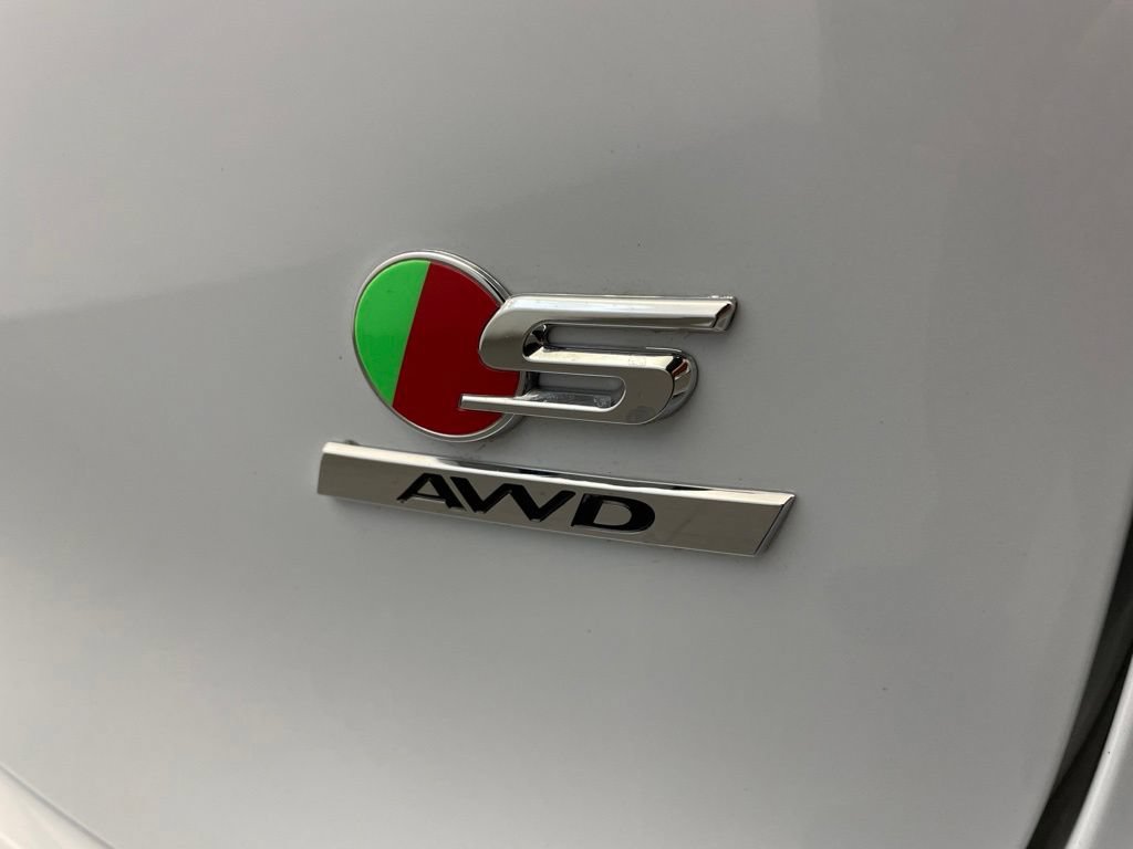 Used 2020 Jaguar F-PACE S AWD/4WD image 10