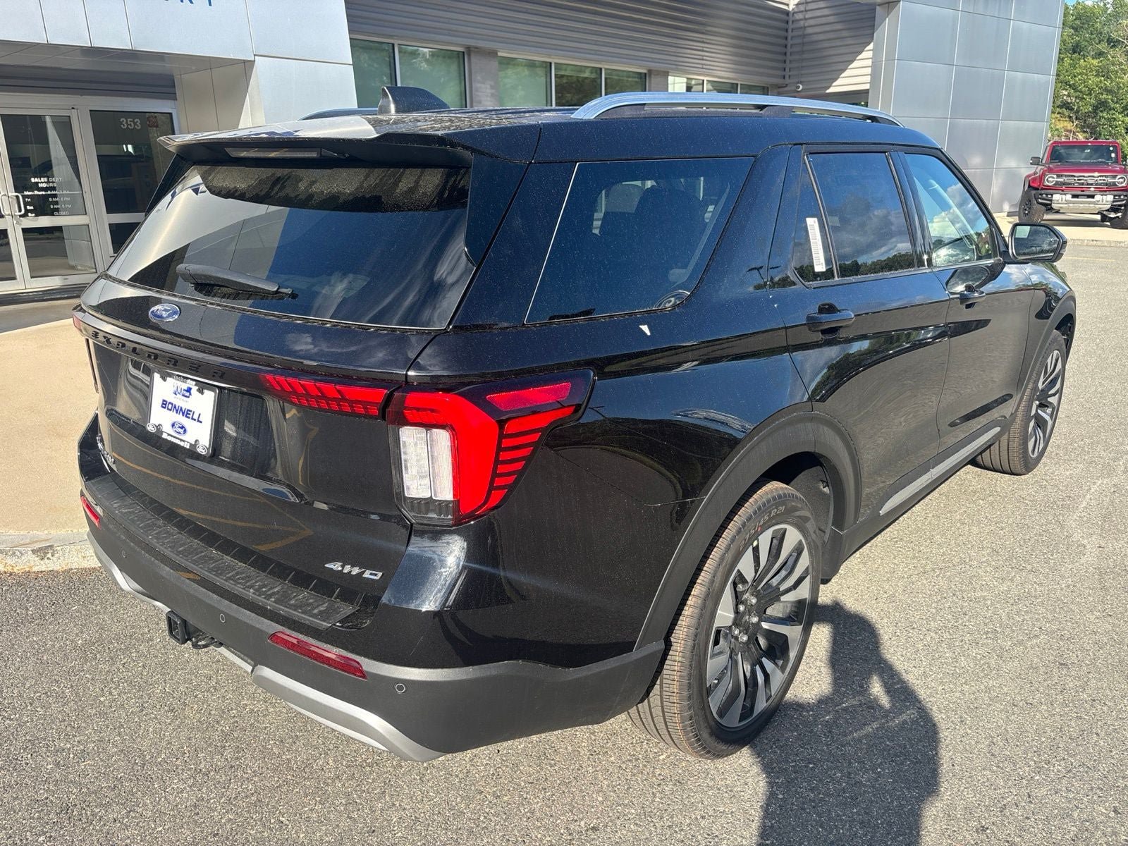 New 2026 Ford Explorer Platinum w/ LUX Leather Package AWD/4WD image 3