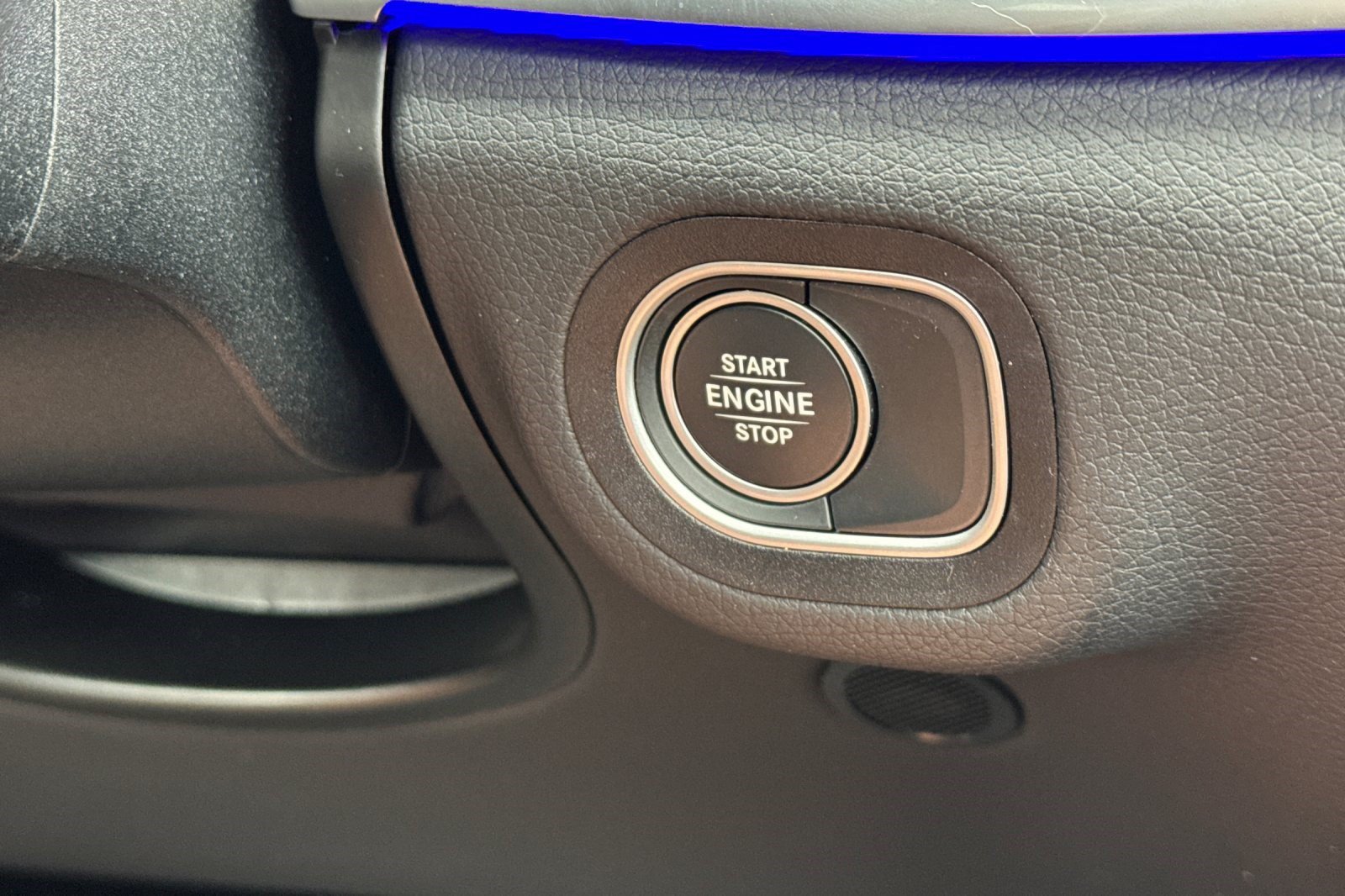 Certified 2025 Mercedes-Benz GLE 450e 4MATIC image 16