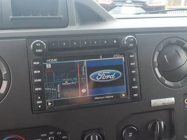 Used 2013 Ford E-150 and Econoline 150 XLT w/ XLT Premium Pkg image 18