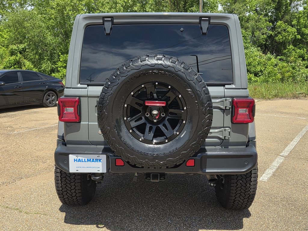 Used 2019 Jeep Wrangler Unlimited Sahara image 5