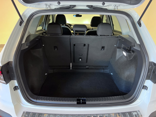 Certified 2025 Volkswagen Taos S FWD image 5