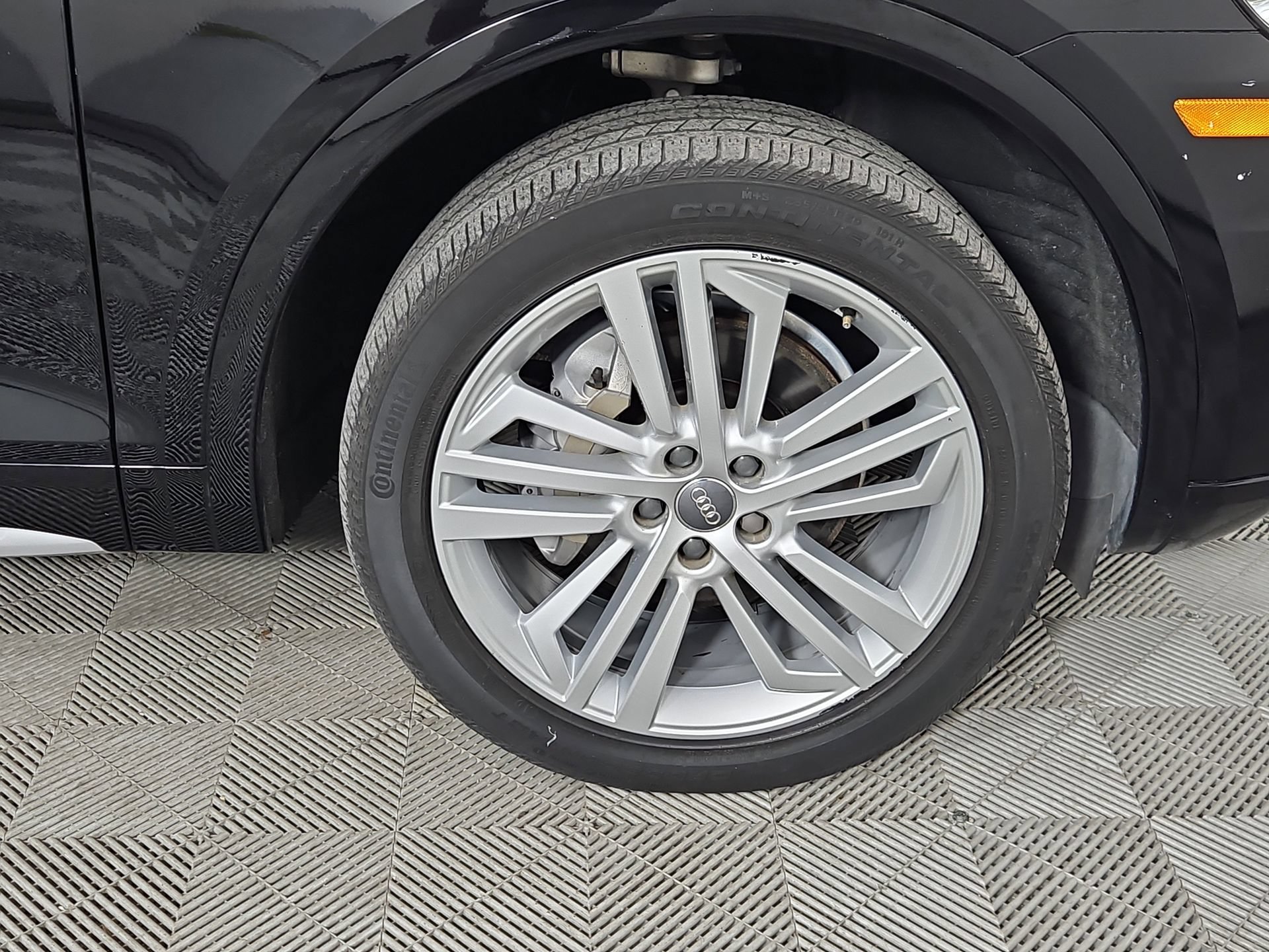 Used 2020 Audi Q5 2.0T Premium Plus w/ Premium Plus Package AWD/4WD image 9