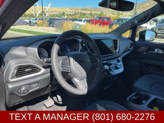 New 2026 Chrysler Pacifica Select FWD image 12