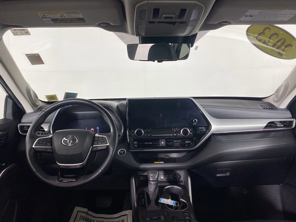 Used 2023 Toyota Highlander Platinum AWD/4WD image 34