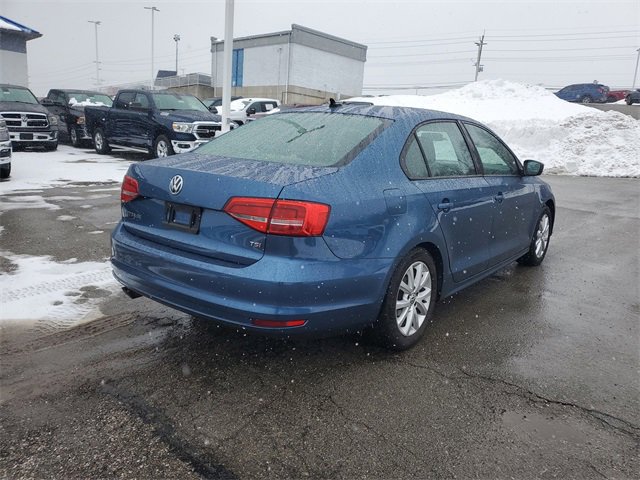 Used 2015 Volkswagen Jetta SE image 4