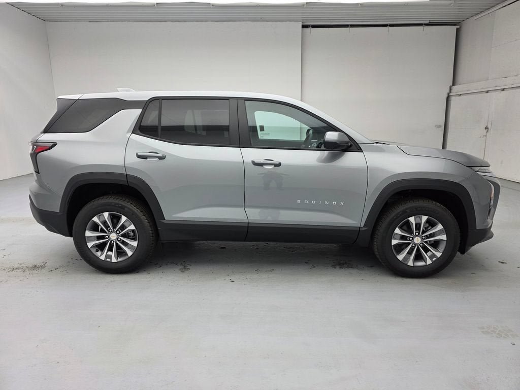 New 2026 Chevrolet Equinox LT w/ Convenience Package II AWD/4WD image 13