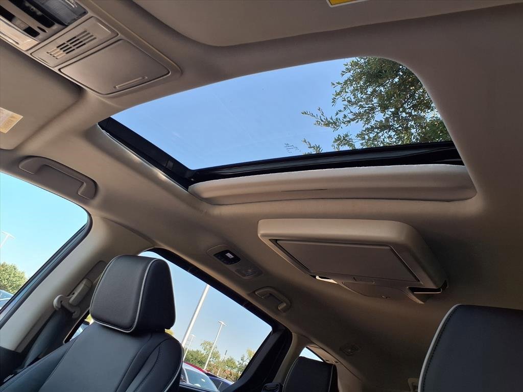 New 2026 Honda Odyssey Touring image 4