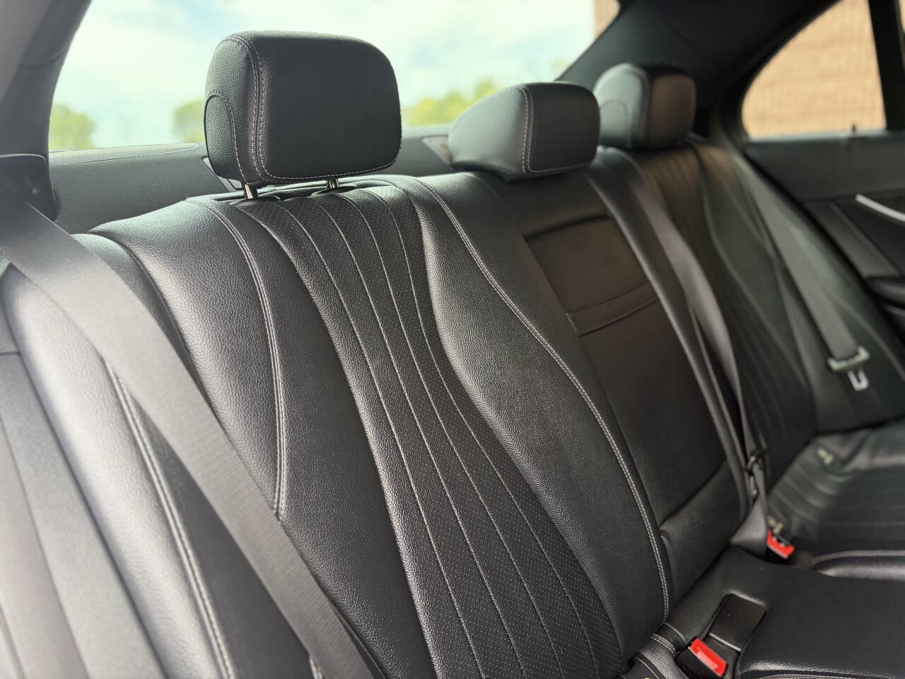 Used 2017 Mercedes-Benz E 300 4MATIC image 21