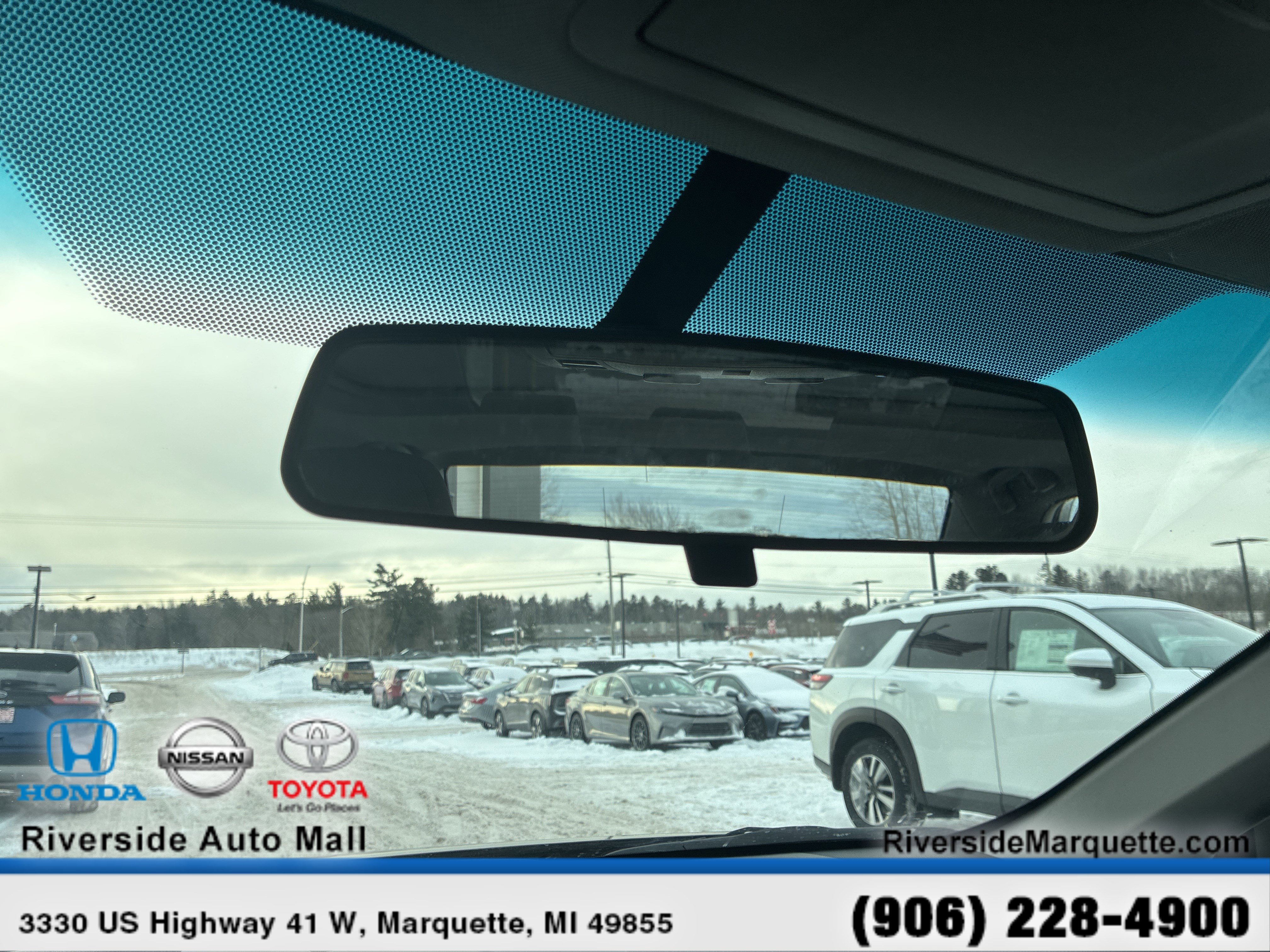 Used 2014 Toyota Camry SE image 19