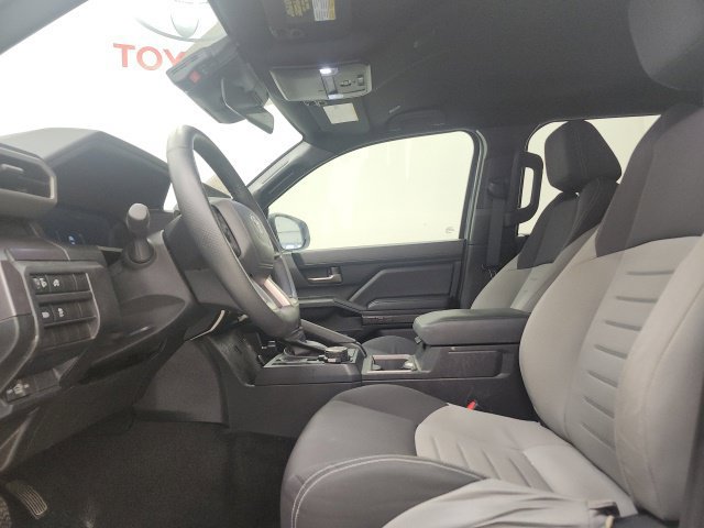 Certified 2025 Toyota Tacoma TRD Off-Road AWD/4WD image 9