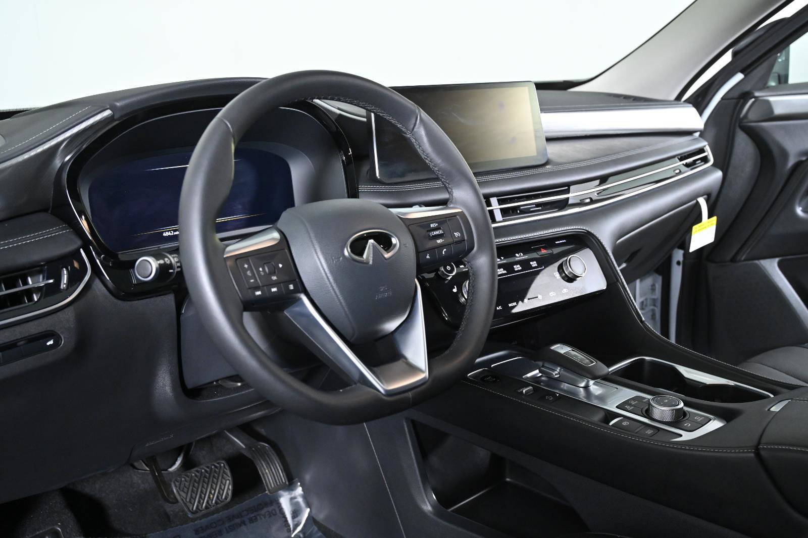 Certified 2026 INFINITI QX60 Pure w/ Cargo Package image 11