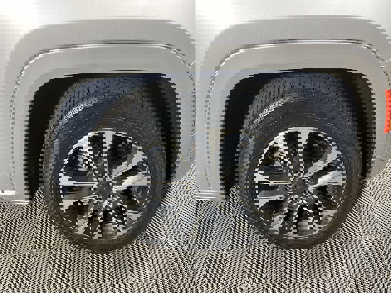 Used 2021 Jeep Grand Cherokee L Overland w/ Luxury Tech Group IV image 10