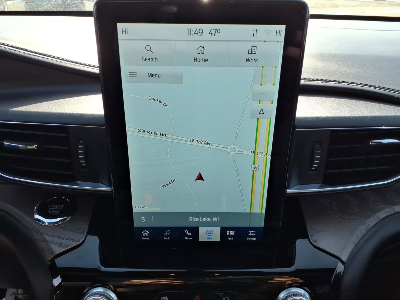 Used 2022 Ford Explorer Platinum w/ Equipment Group 601A AWD/4WD image 18