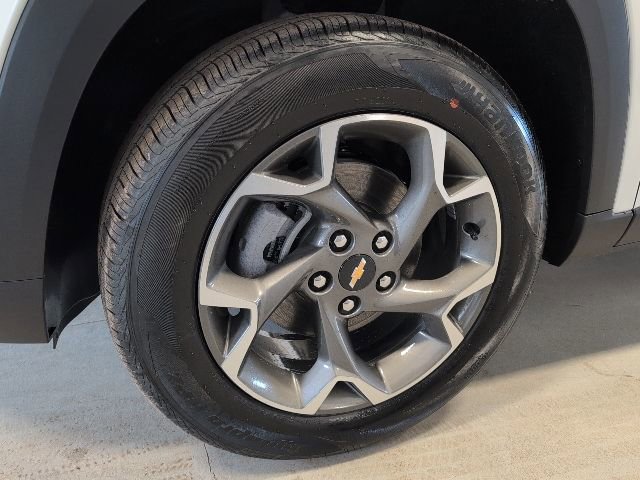 New 2026 Chevrolet Trax LT w/ LT Convenience Package FWD image 9