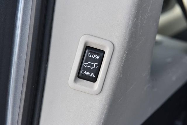 Used 2014 Nissan Armada SV AWD/4WD image 25
