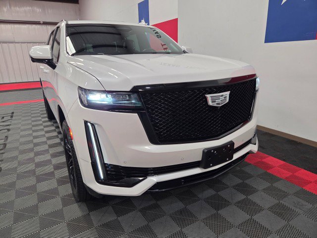 Used 2023 Cadillac Escalade ESV Sport Platinum w/ LPO, ONYX Package image 25