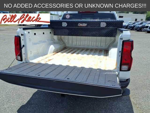 Used 2023 Chevrolet Colorado W/T AWD/4WD image 6