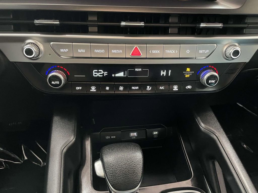 Used 2023 Kia Telluride LX image 40