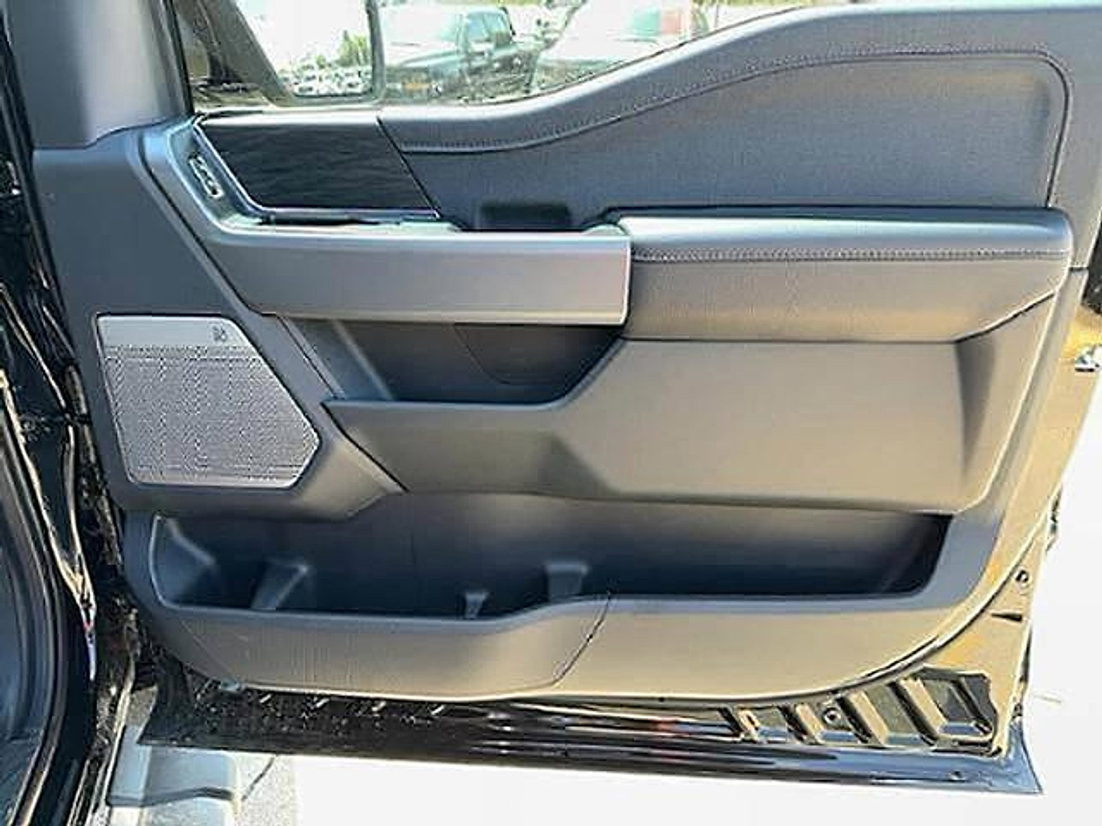 New 2025 Ford F150 Lariat w/ Equipment Group 502A High AWD/4WD image 26
