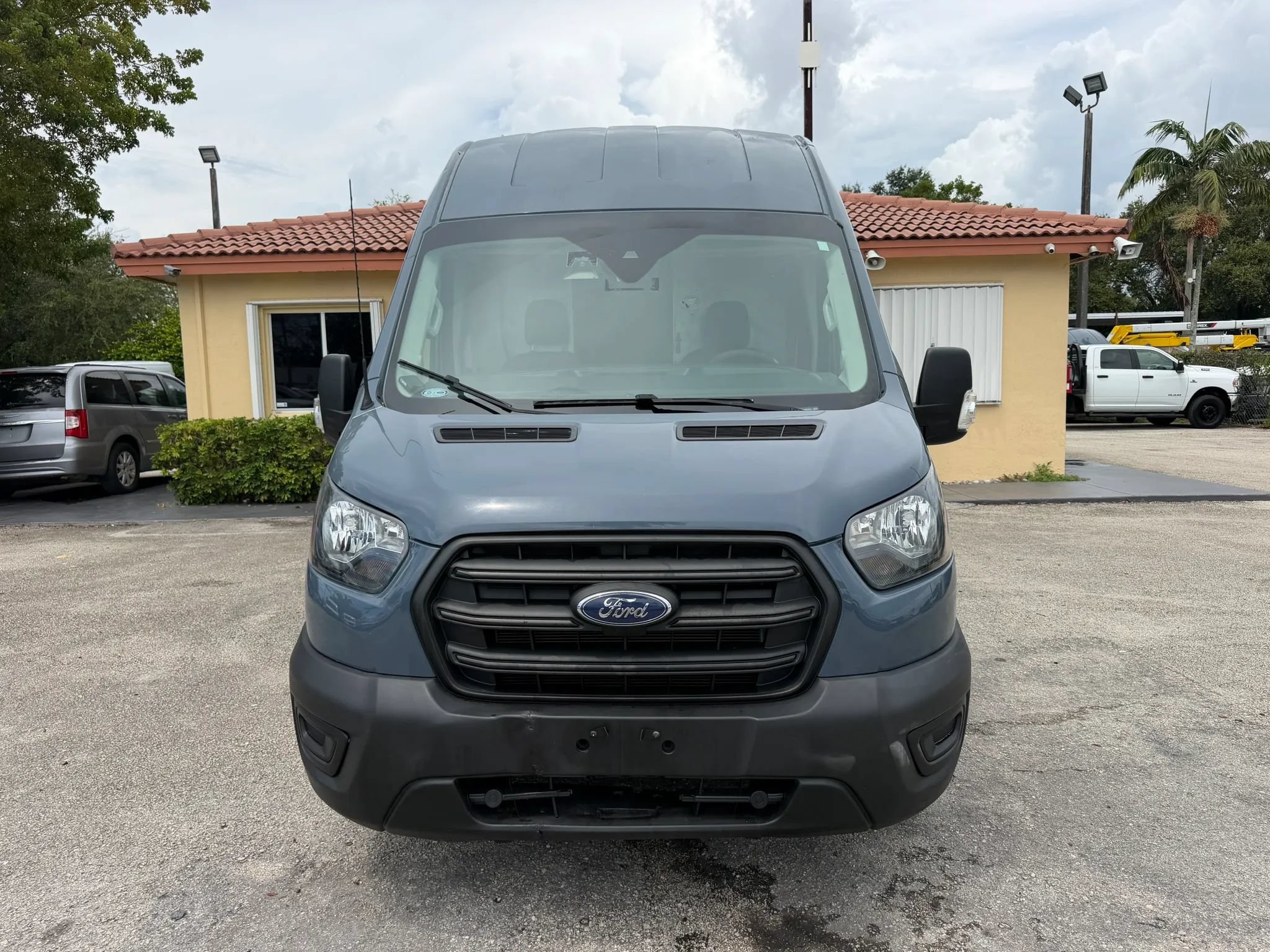 Used 2020 Ford Transit 250 148 High Roof Extended RWD image 10