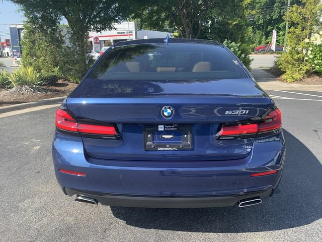 Used 2023 BMW 530i w/ Premium Package RWD image 7