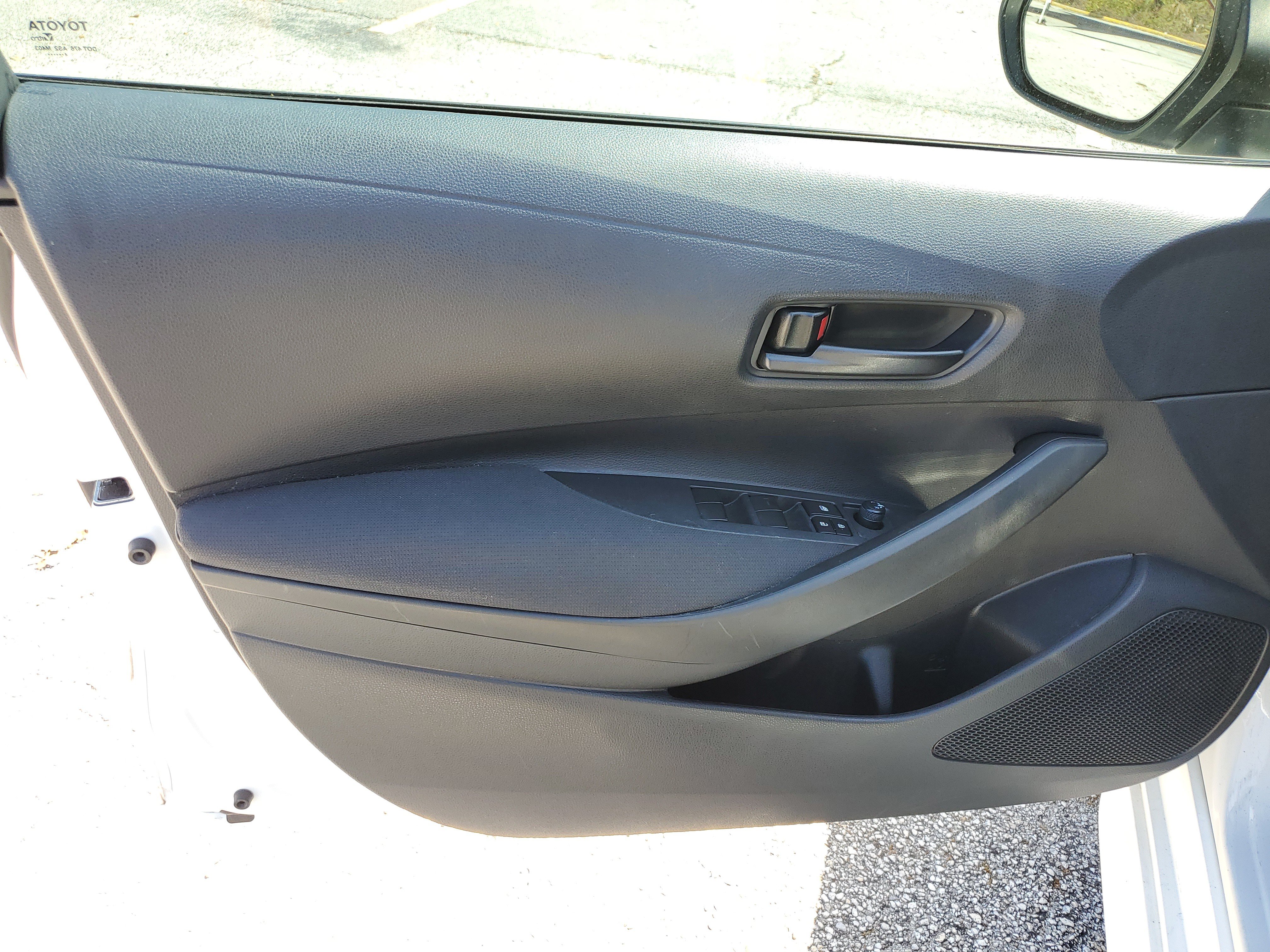 Used 2024 Toyota Corolla LE FWD image 11