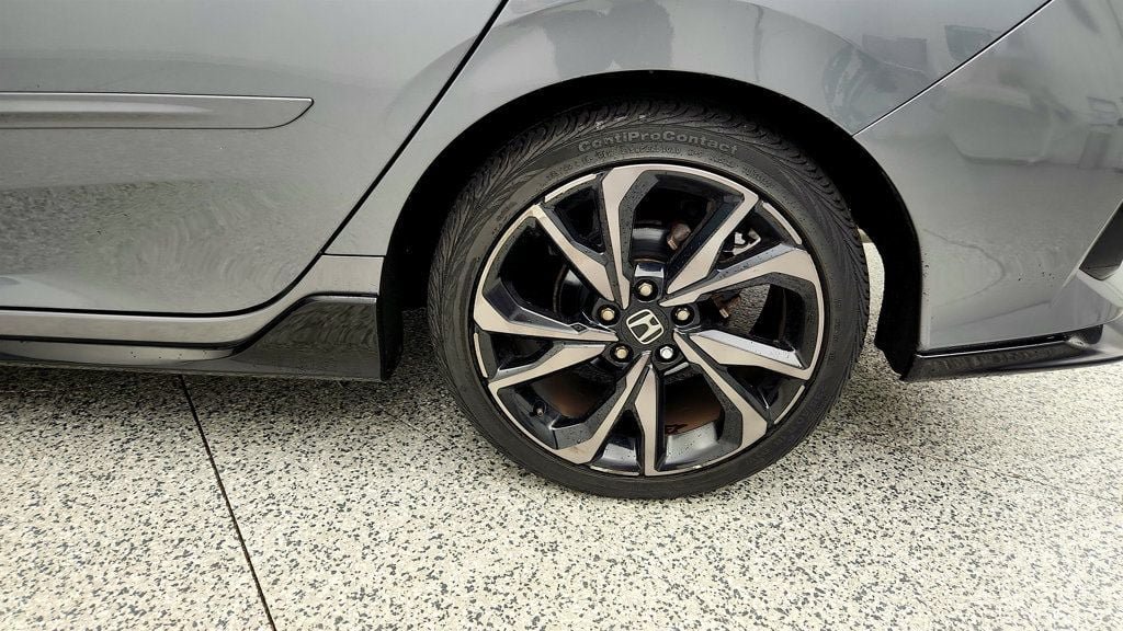 Used 2019 Honda Civic Sport Touring image 9