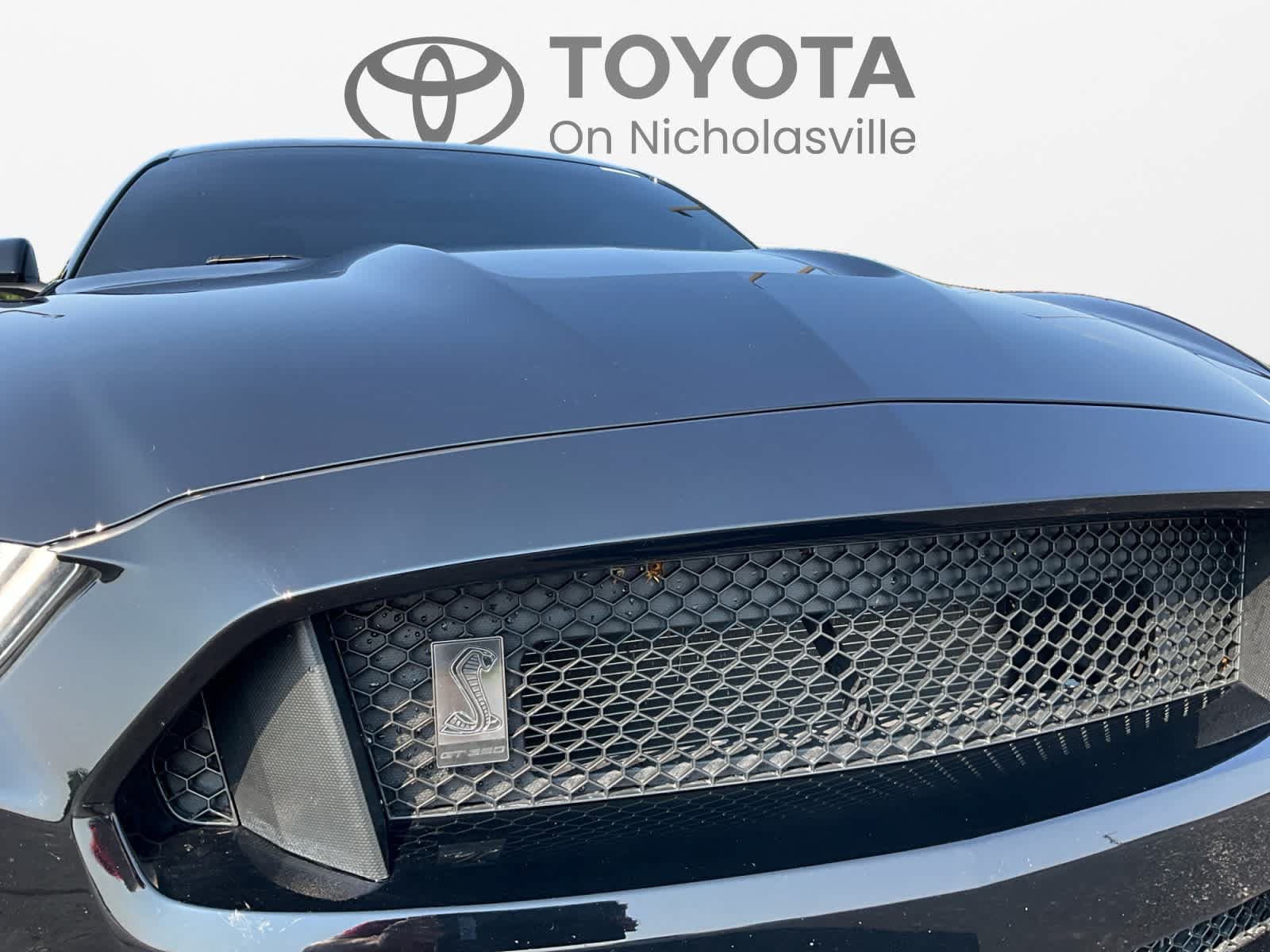 Used 2016 Ford Mustang Shelby GT350 w/ Technology Package RWD image 9