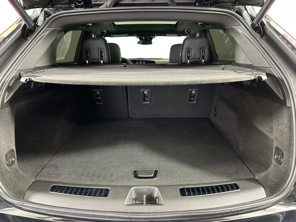 Used 2024 Cadillac XT4 Sport w/ Cold Weather Package image 30
