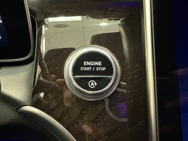 Certified 2025 Mercedes-Benz GLC 300 image 22