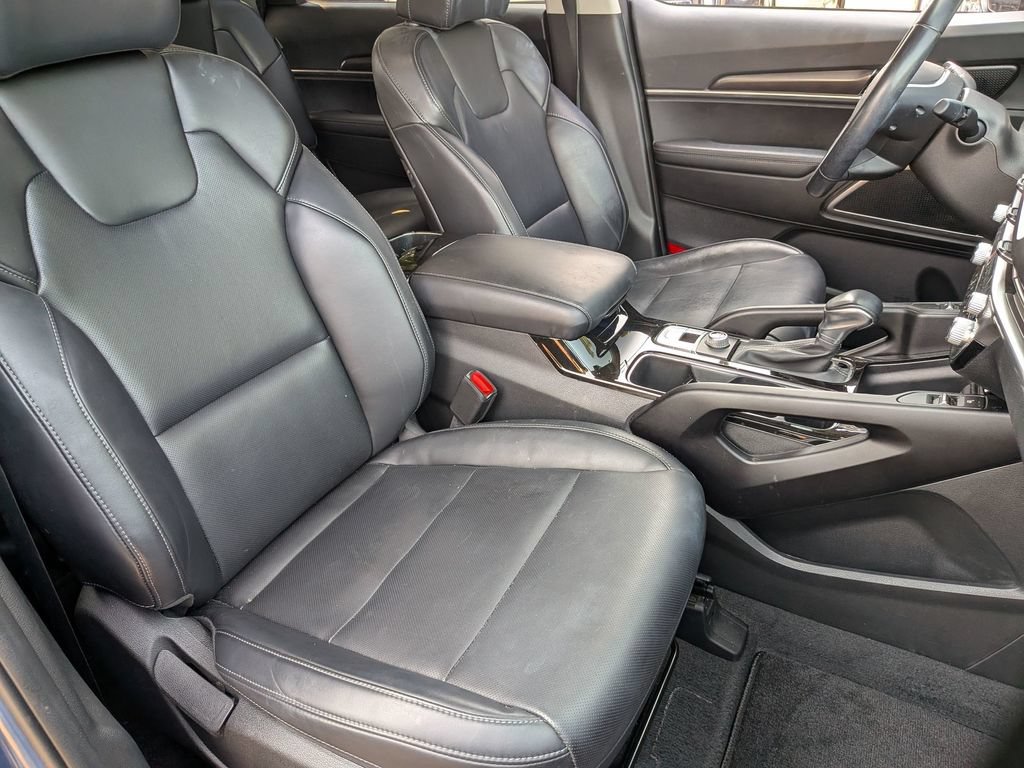 Used 2024 Kia Telluride S w/ S Sunroof Package FWD image 32